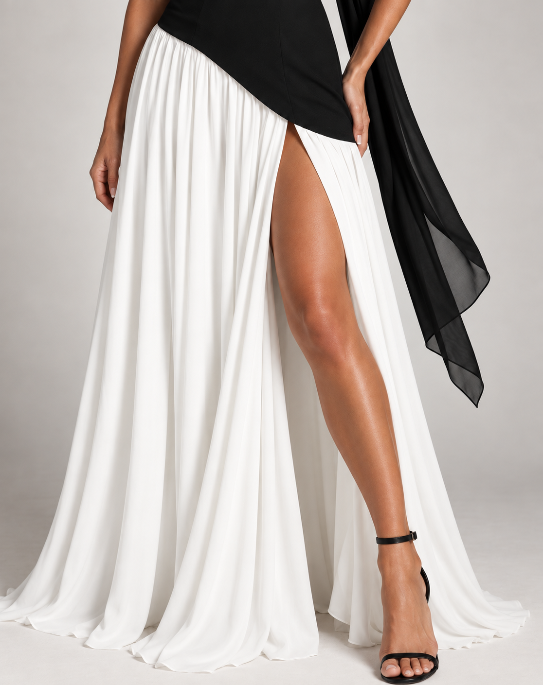 NEITH Maxi Dress - BLACK/WHITE