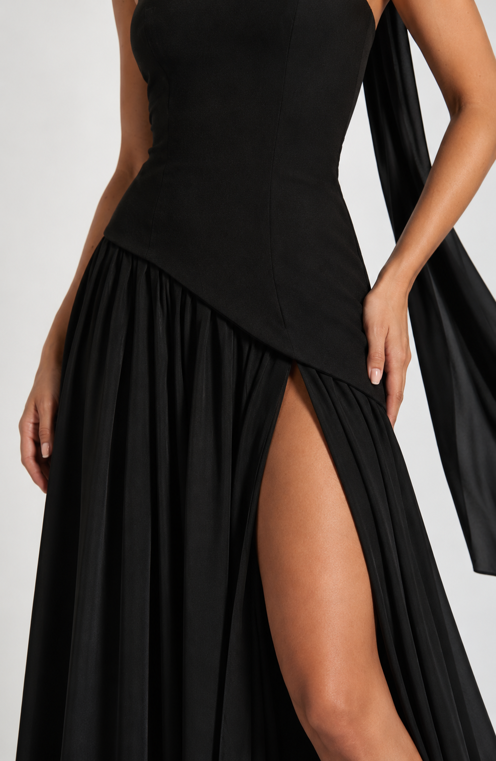 NEITH Maxi Dress - BLACK